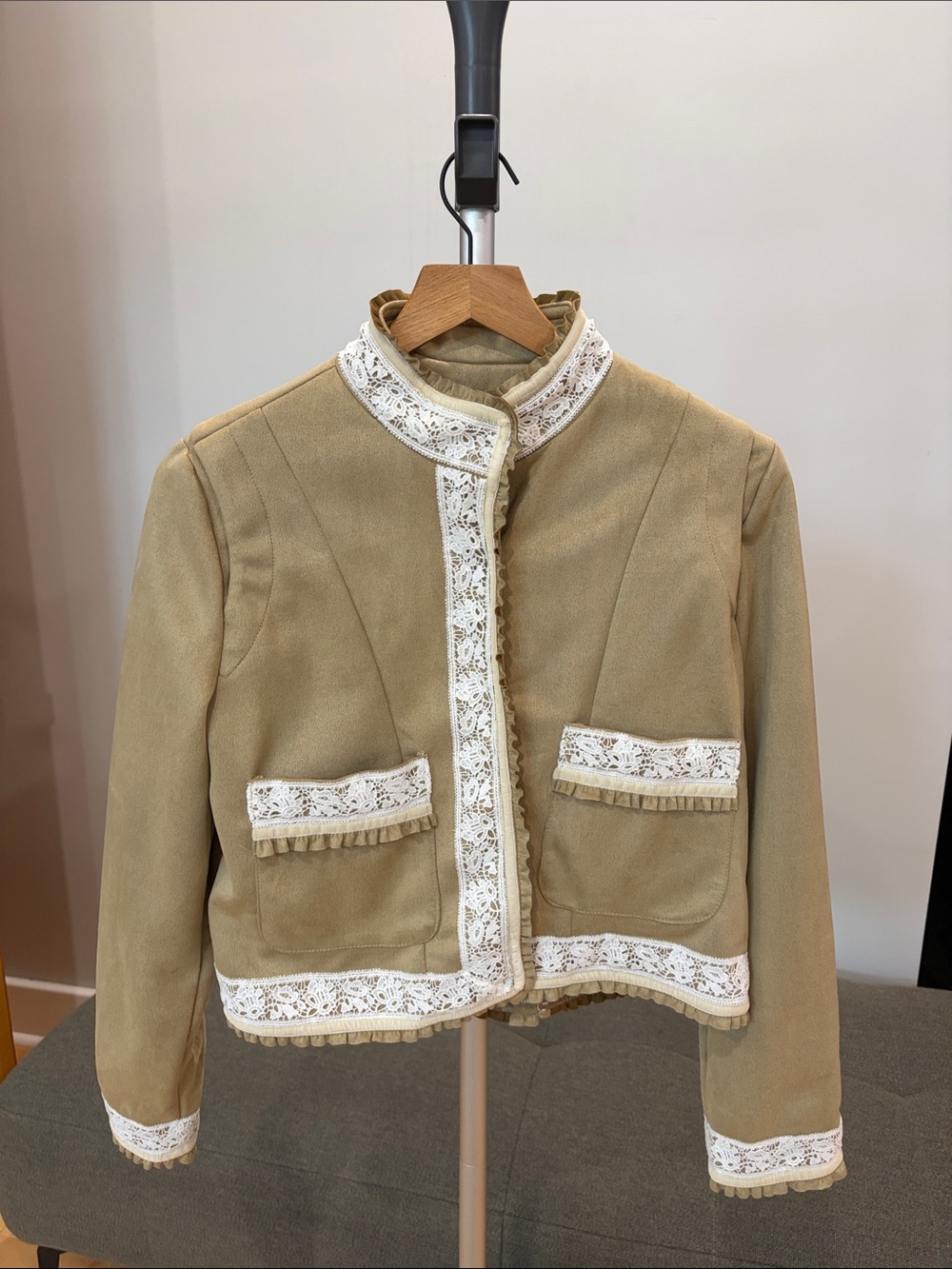 Beige Lace-Trim Cropped Women's Blazer